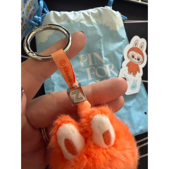 Brand new authentic Pop Mart Pin for Love labubu series letter Z - Picture 2 of 2